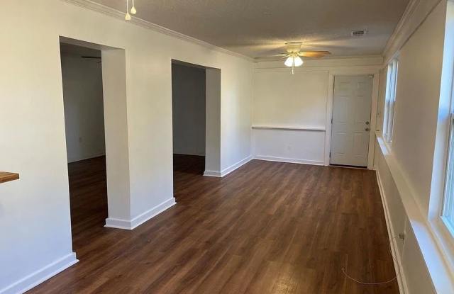 Room in 4 Bedroom Home in McDonough Gallery 4