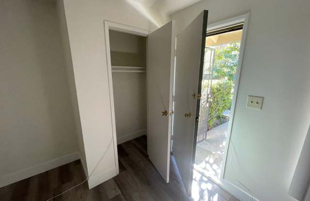 Cute 1 Bedroom 1 Bath Townhome for Rent Gallery 4