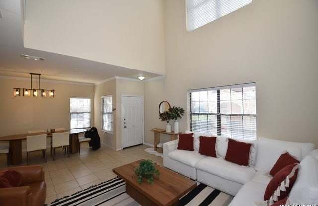 6160 Eckhert Gallery 4