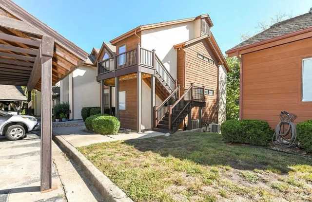 SEE IT NOW: Charming 2-Bedroom Condo in a Convenient Location ~ $500 MOVE-IN SPECIAL! photos photos