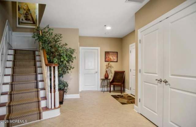 204 Villa Drive Gallery 2