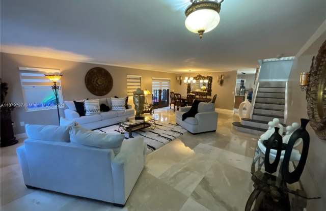 9710 SW 13th St photos photos