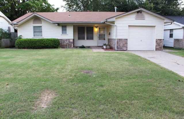 3220 Del Rancho Rd Gallery 1