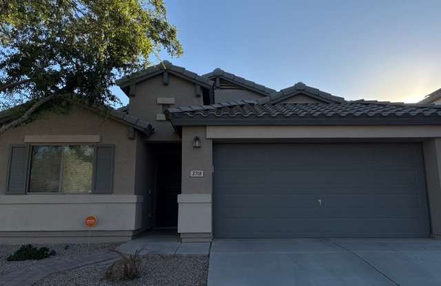 Beautiful 4-bed SFH in Tolleson photos photos