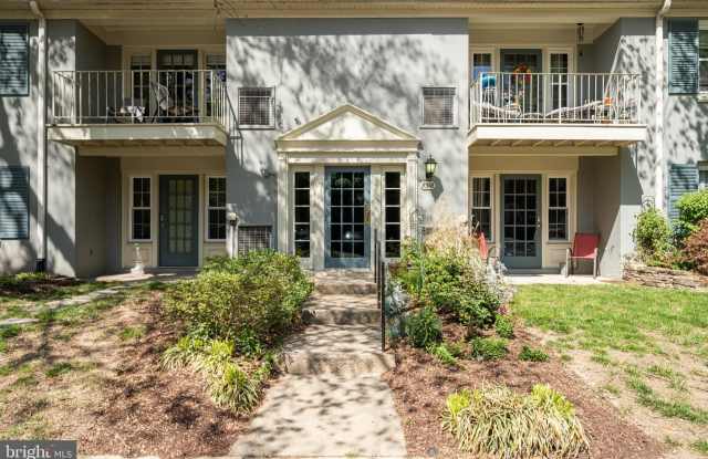 8318 KINGSGATE ROAD - 8318 Kingsgate Road, West Springfield, VA 22152