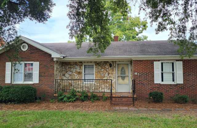 3-bedroom, 2-bath brick home in Pembroke photos photos