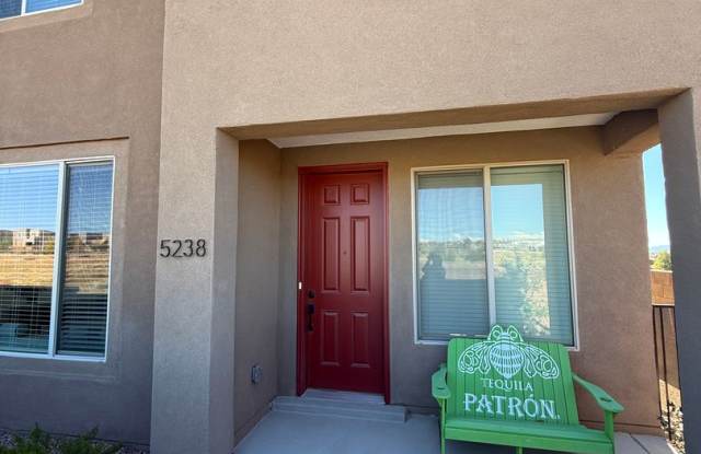 Villas de Los Soleras - Pristine 3 bdr, 2 1/2 bath Townhome, 2 car garage  Views! photos photos