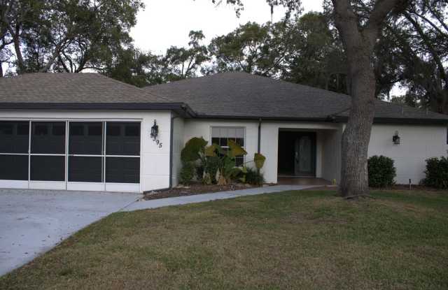 3/2/3 Spring Hill Home photos photos