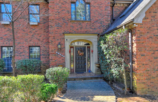 10121 Balmoral Circle Gallery 2