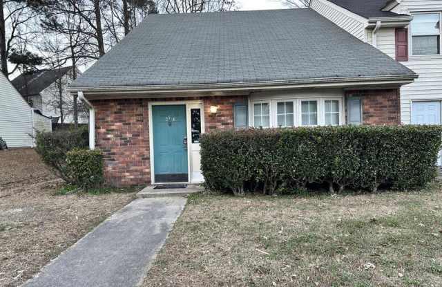 417 Patrick Henry Court - 1 photos photos