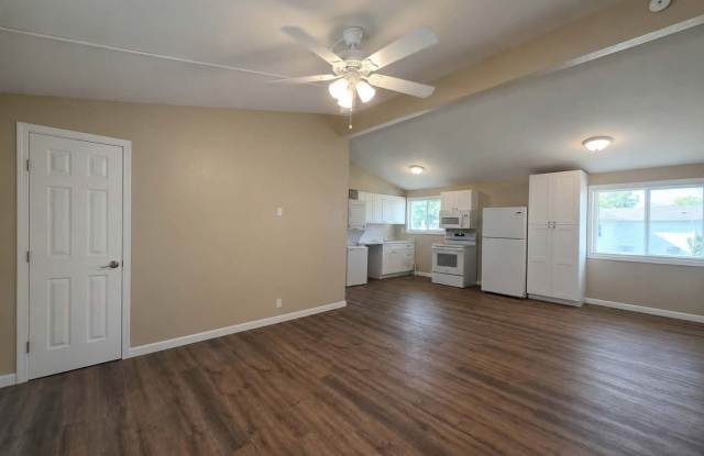 Beautifully Remodeled 3-Bedroom Home in Westwood! Gallery 3