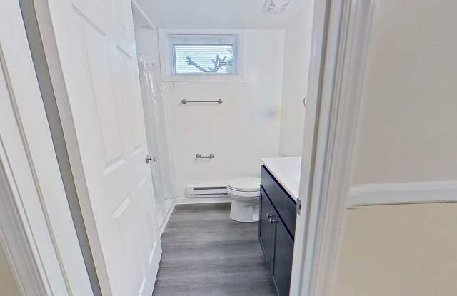 New Renovated One Bedroom Apartment Gallery 3