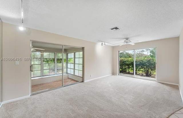 1750 Riverwood Ln Gallery 2