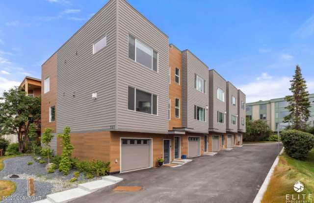 727 O Street - 727 O Street, Anchorage, AK 99501