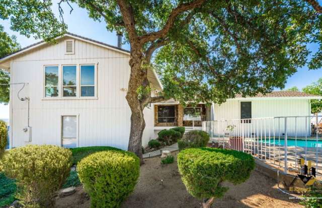 1811 Oak Terrace Gallery 2