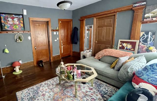 407 Queen Ave N - 407 North Queen Avenue, Minneapolis, MN 55405