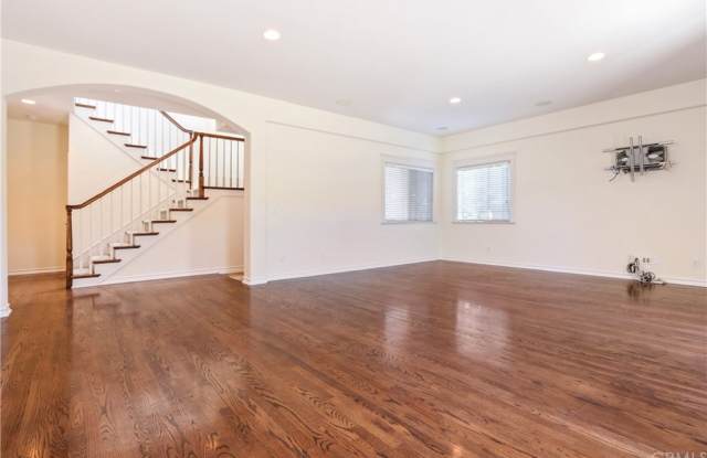 1752 Date Avenue Gallery 2