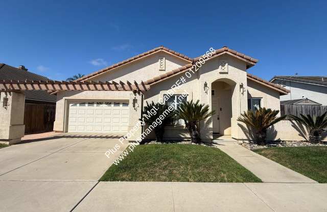 Spacious Single Story 4 Bedroom, 2 Bathroom Home - ALL UTILITIES INCLUDED photos photos