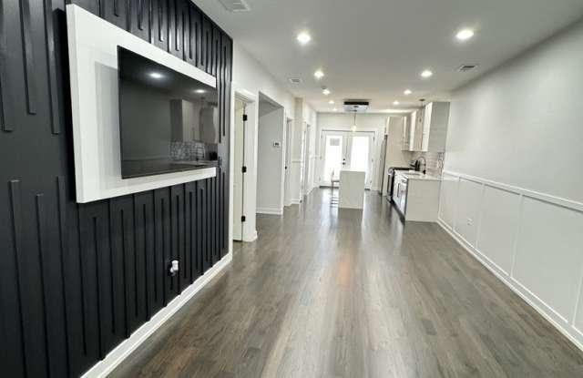 3119 S 53rd Avenue Gallery 4