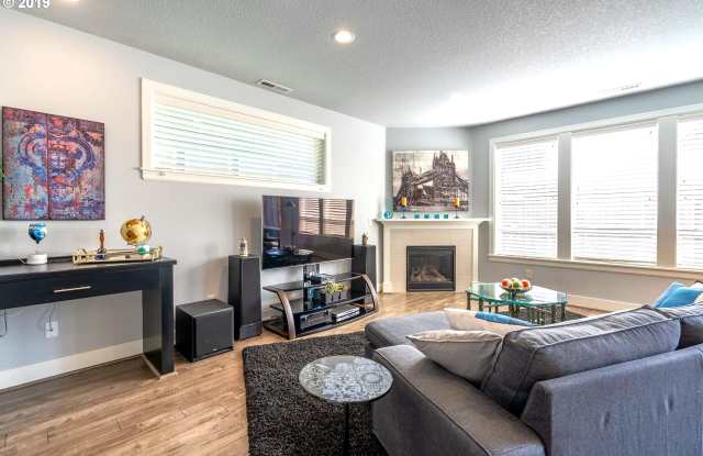 2624 SW McKenna Pl Gallery 3