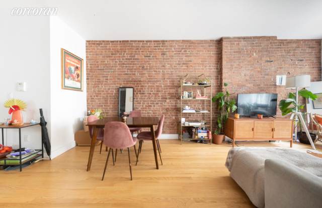 989 Seneca Avenue Gallery 2