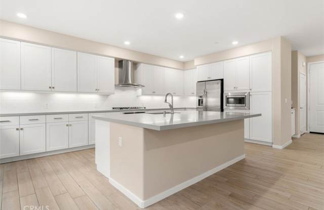 136 Tribeca - 136 Tribeca, Irvine, CA 92612