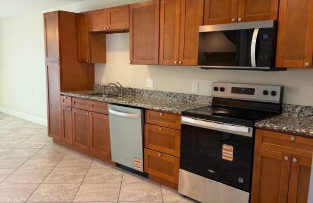 Move-In Ready!! 2 Bedroom 2.5 Bathroom Townhome!! $400 off 1st month's rent! photos photos
