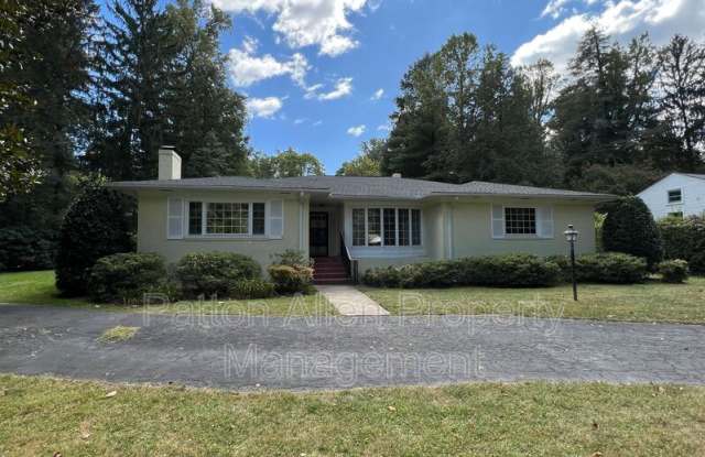 10 Busbee Rd - 10 Busbee Road, Biltmore Forest, NC 28803
