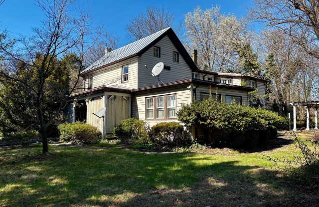 8122 JOHN MOSBY HWY. photos photos