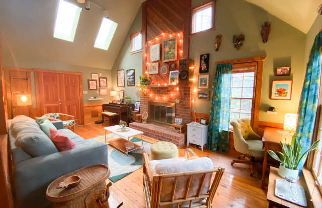 1832 Glencove Ln Gallery 3