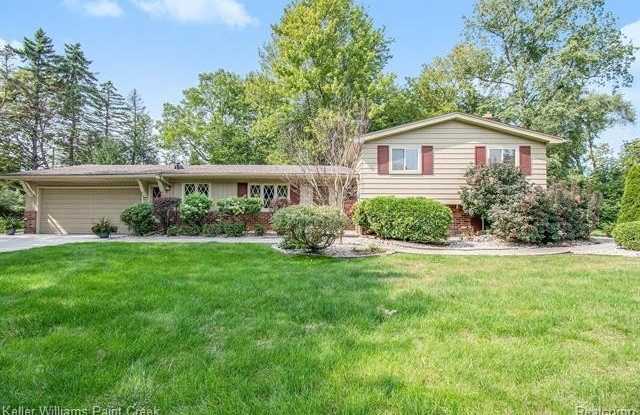7374 WOODRIDGE Road photos photos