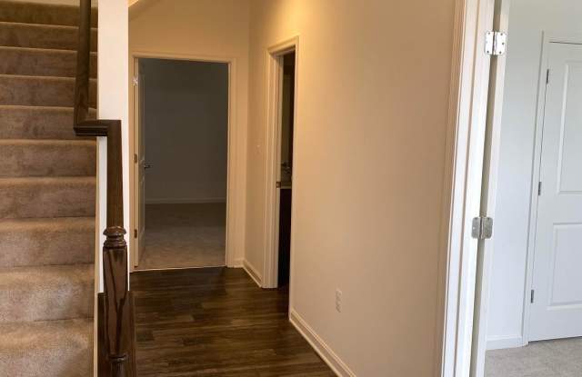 112 IRONWOOD COURT Gallery 2