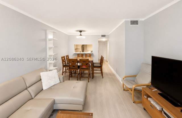 15705 W Waterside Cir Gallery 1