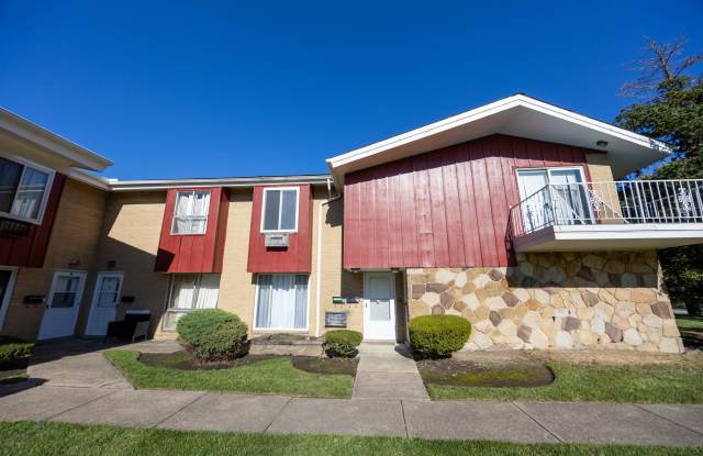 27701 Mills Ave - 27701 Mills Avenue, Euclid, OH 44132