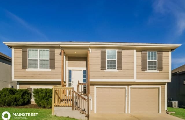 21717 Westover Road - 21717 Westover Road, Peculiar, MO 64078