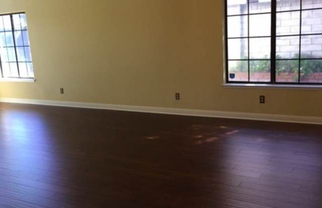 17477 Doric Street Gallery 3