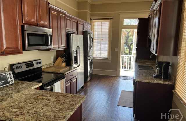 107 W 37th Street photos photos