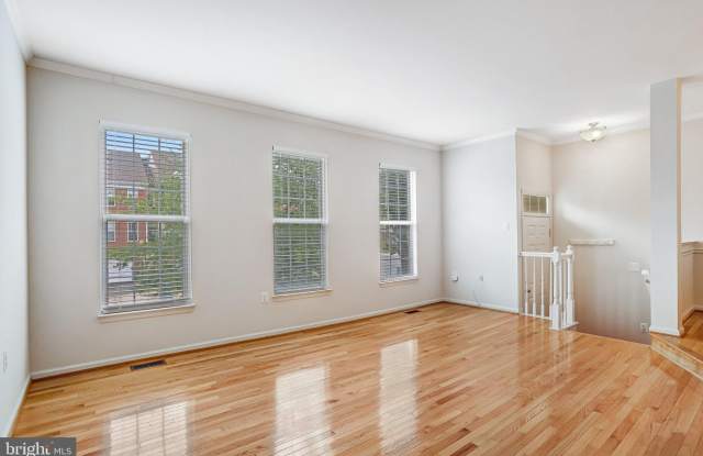 20913 SANDSTONE Square Gallery 4