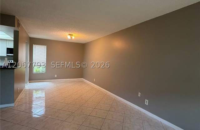 3100 Riverside Dr Gallery 3