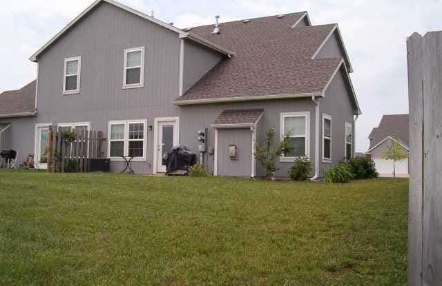 2442 Surrey Dr - 2442 Surrey Drive, Lawrence, KS 66046