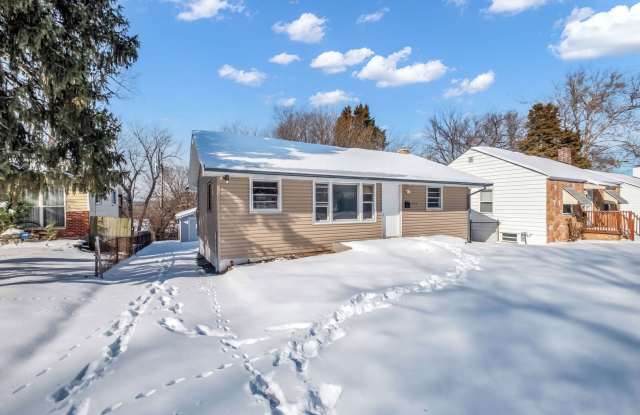 3-Bedroom Home with 2-Car Garage & Fenced Yard Gallery 3