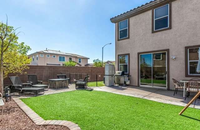 Beautiful Corner Lot on Debroyd Gallery 3