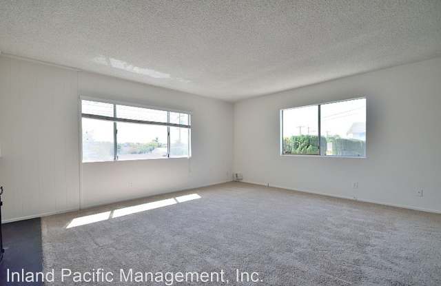 4557 W. 171st St. Gallery 4