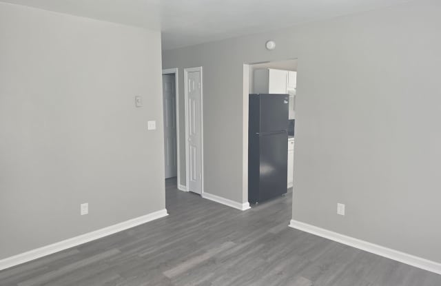 3 br 1 bath House in NW Roanoke Gallery 4