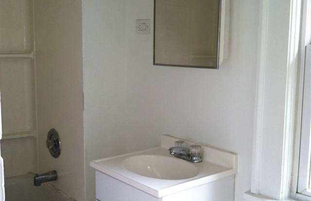 123 N 39th St Apt 5 Gallery 2