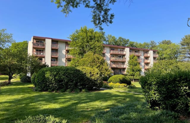 7400 LAKEVIEW DR #N208 - 7400 Lakeview Drive, Potomac, MD 20817