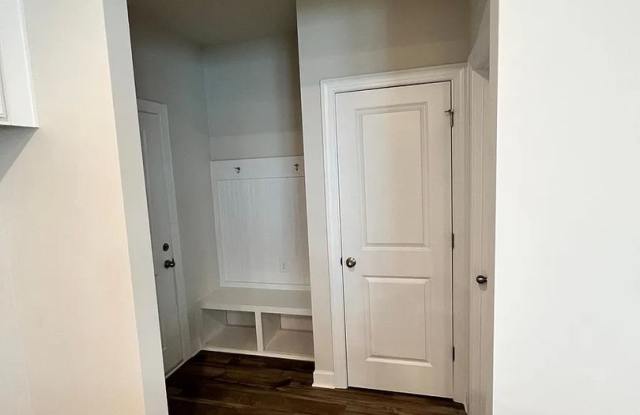 Rooms in 4 Bedroom Home at Laughing Gull Dr photos photos