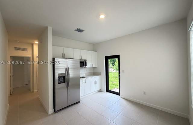 19111 SW 315 St Gallery 3