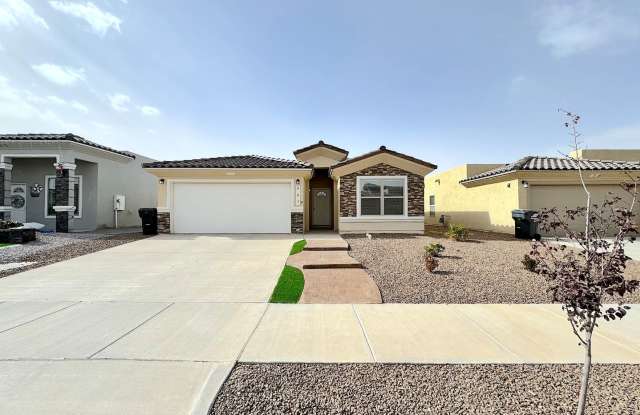 East El Paso 3 bed Refrig A/C photos photos