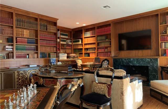 4952 Encino Avenue Gallery 3